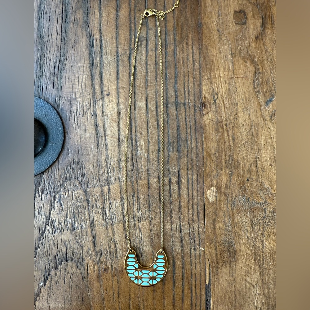 Stella & Dot White/turquoise
Breezeblock Gold Tone Reversible
Pendant Necklace - Picture 2 of 6